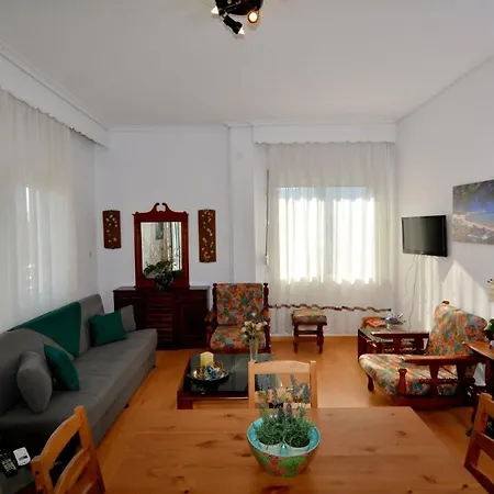 Seaside Summer Retreat-fully Equipped Appartamento